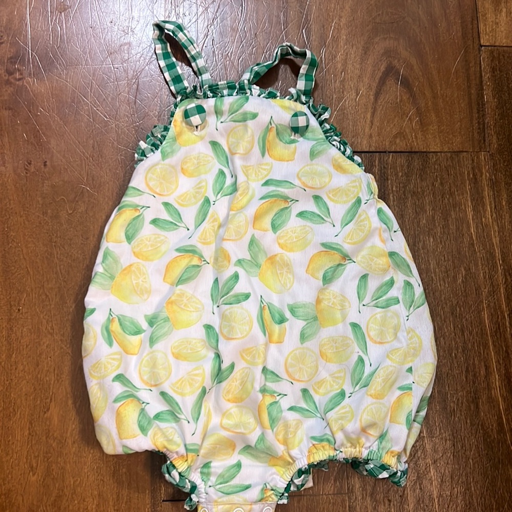 Smocked Flamingo size 12 months lemon bubble